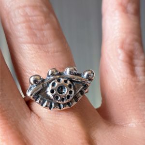 2 anillo mirada