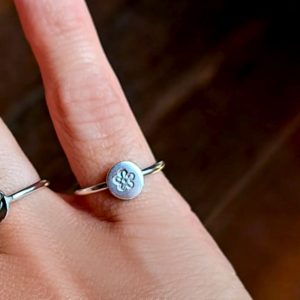 Anillo amuleto florecer